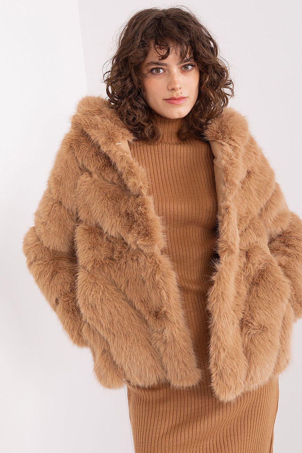 Jacke model 188848 AT