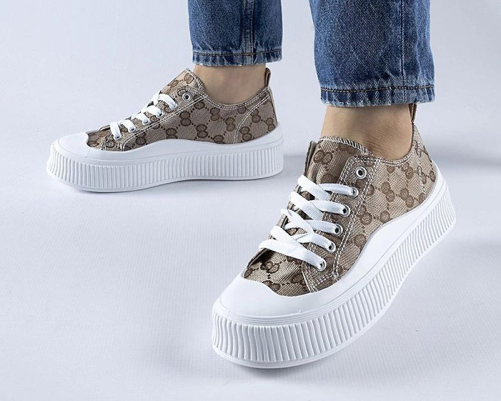 Sneakers model 207615 Solea